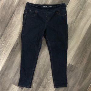 Style & Co Petite Pull-on Boyfriend Jeans EUC!!
